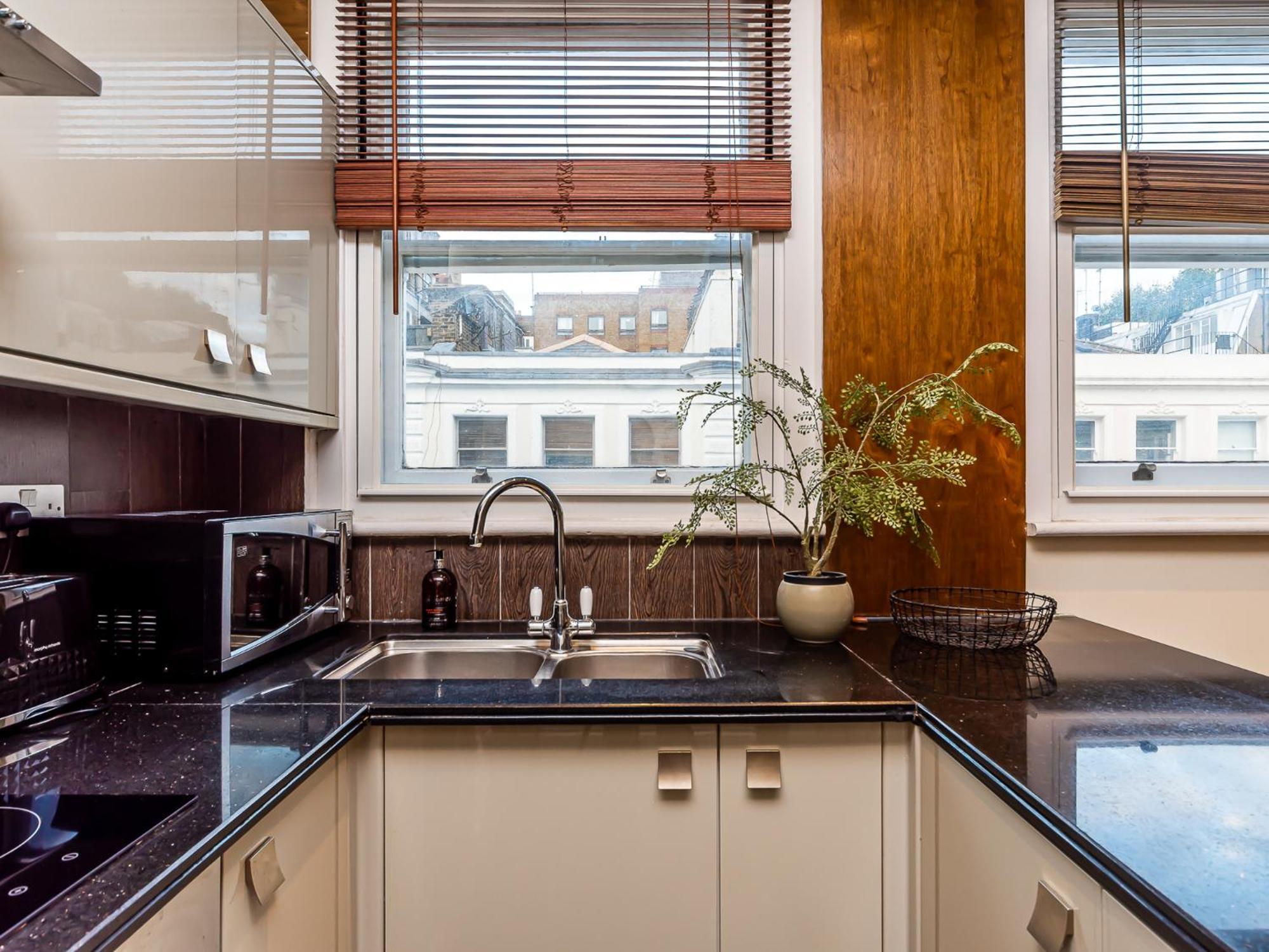 לונדון Pass The Keys West End Apartment Near Tottenham Court Road מראה חיצוני תמונה
